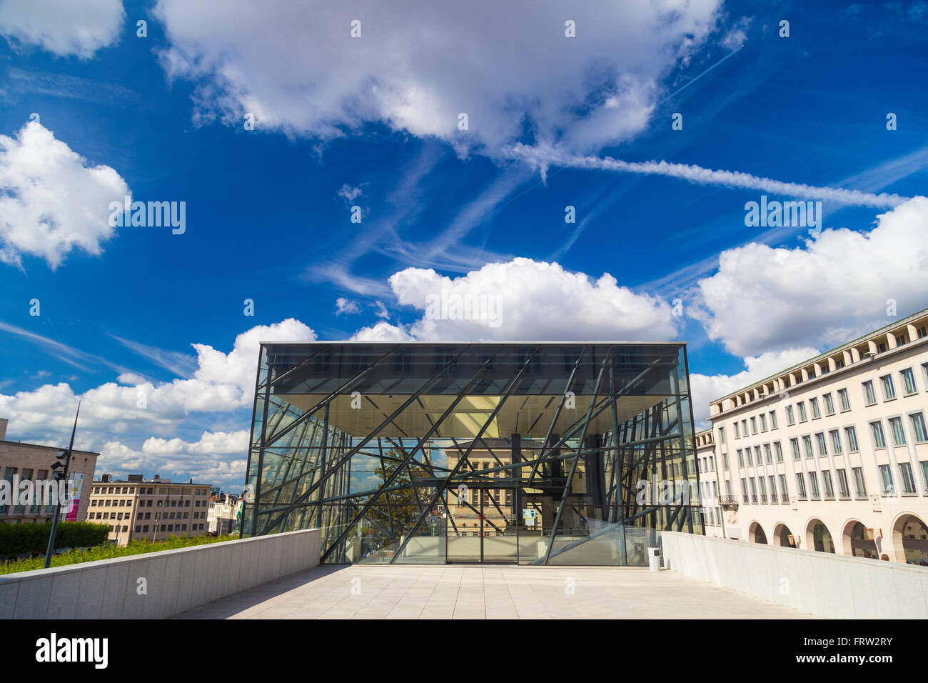 The Glass Barrier Between Brussels and the Sun