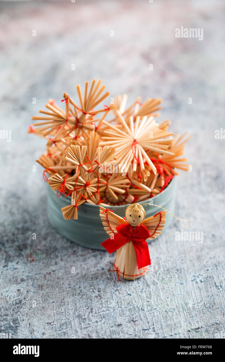 Christmas straw star hi-res stock photography and images - Alamy