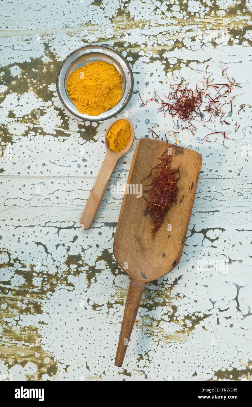 Saffron powder and saffron threads Stock Photo Alamy