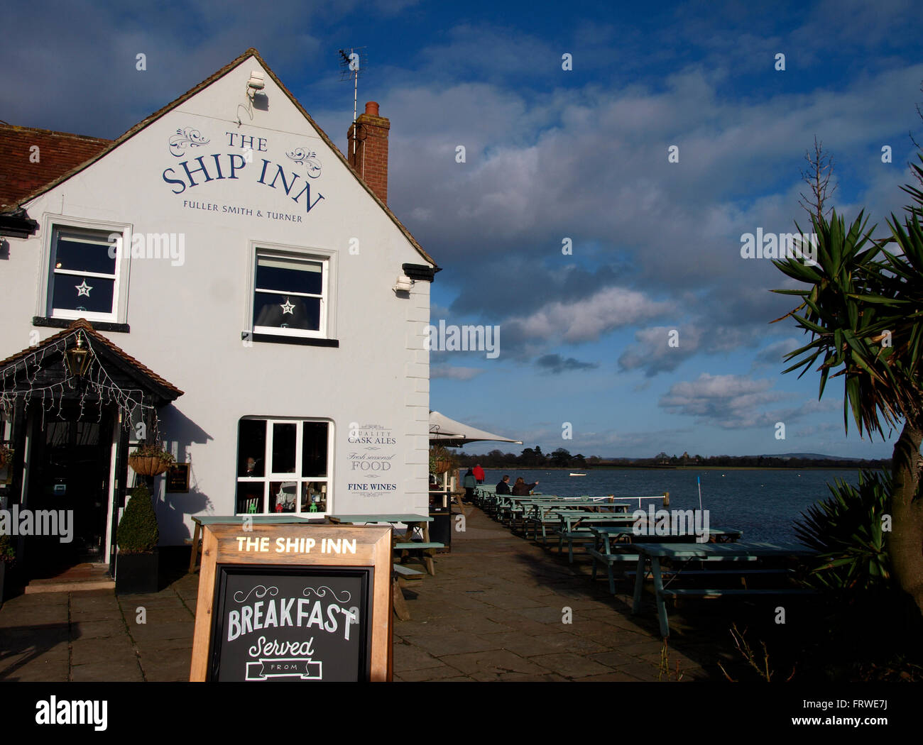 The Ship Inn, Chichester Harbour at Langstone, Havant, Hants, UK Stock Photo