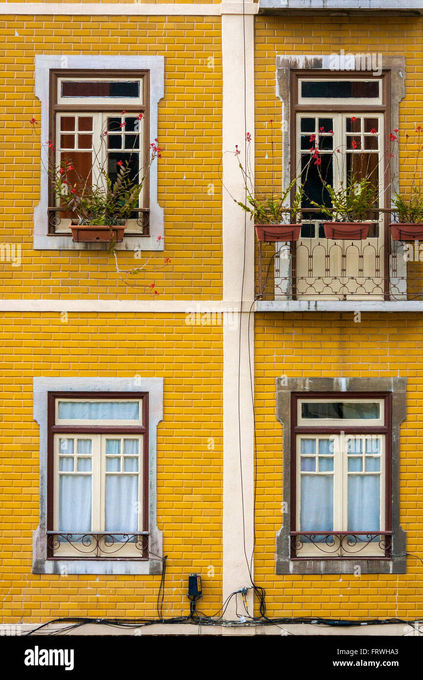 Old building front view Stock Photo - Alamy