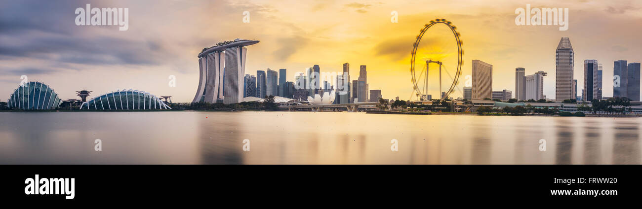 Marina Bay Sands, Gardens by the bay with cloud forest, flower dome and supertrees at sunset Stock Photo