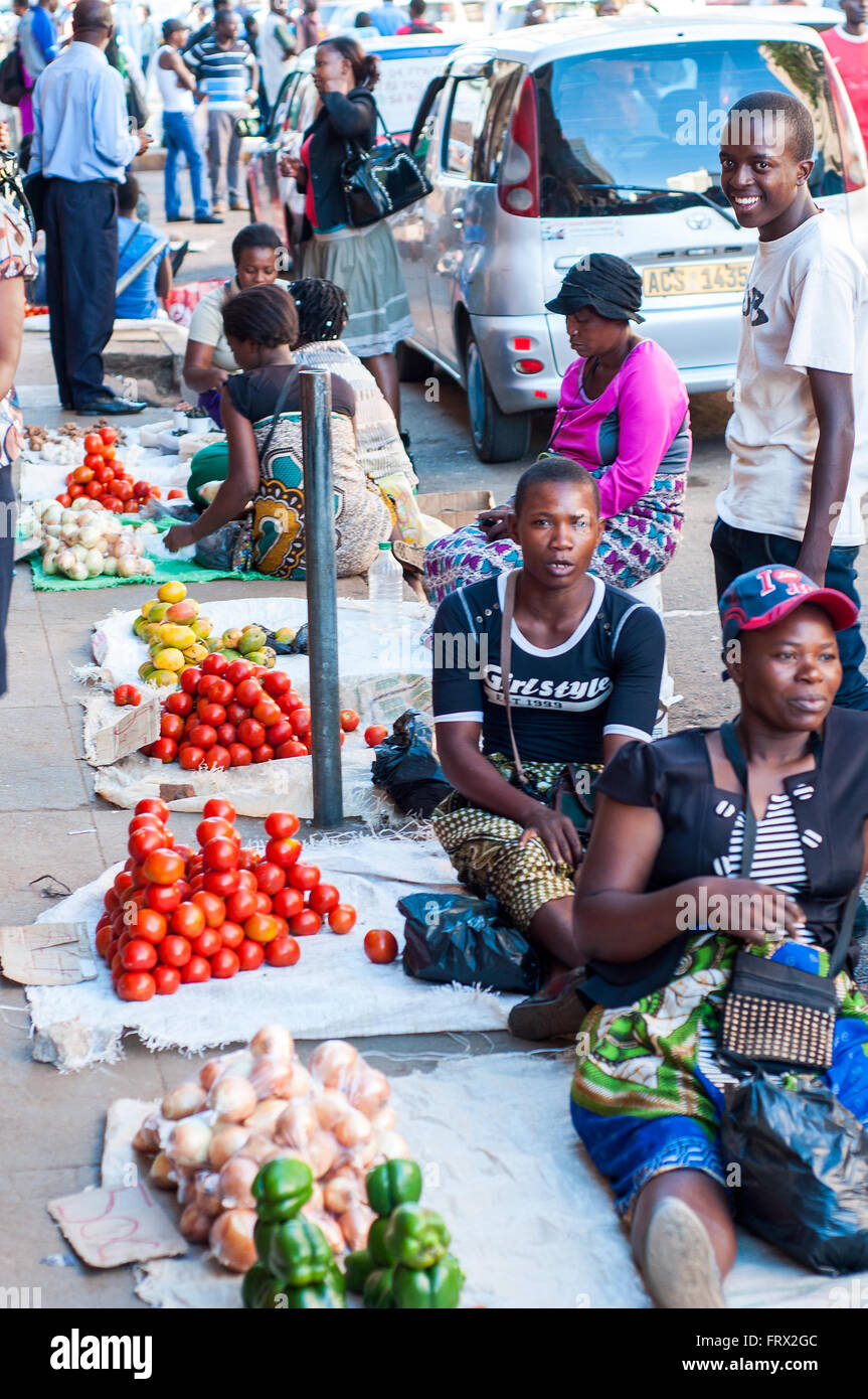 Street vendors zimbabwe hires stock photography and images Alamy