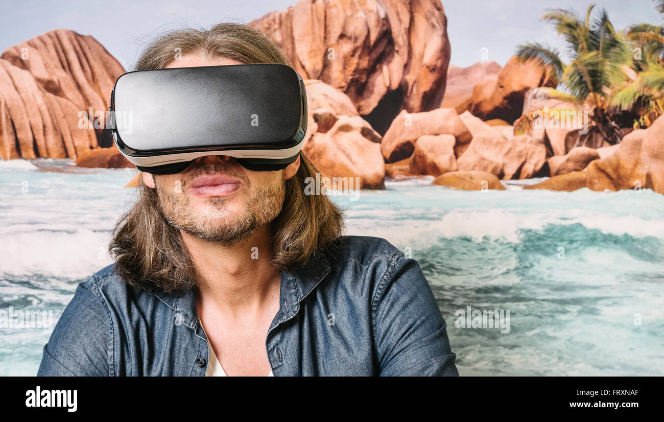 Virtual reality wallpaper hi-res stock photography and images - Alamy