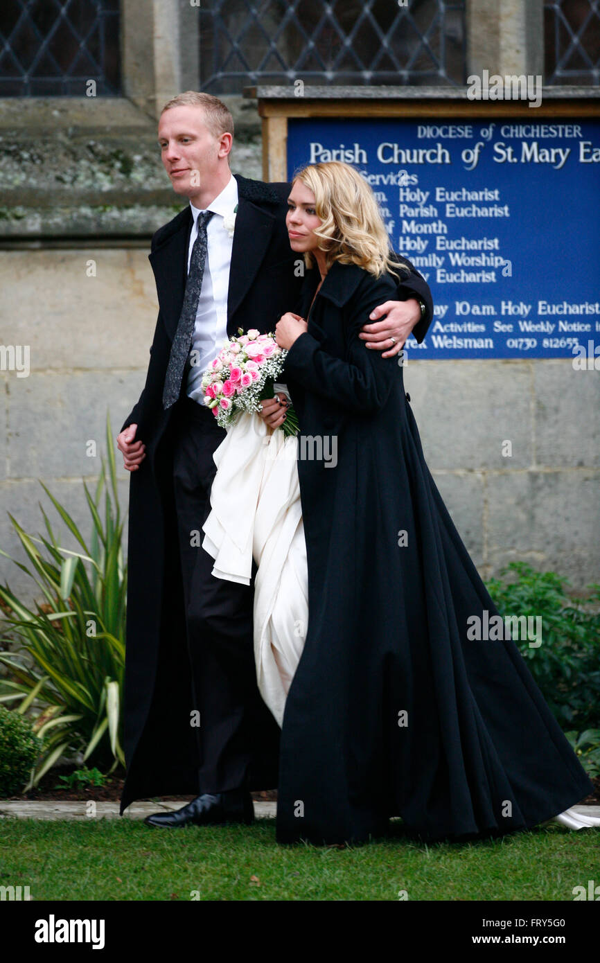 Celeb wedding hi-res stock photography and images - Page 2 - Alamy, image size:866x1390
