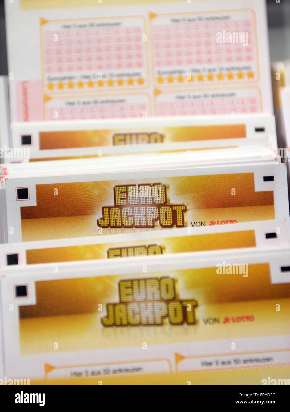 Berlin, Germany. 24th Mar, 2016. 'Eurojackpot' can be read on lottery  tickets in a lotto shop in Berlin, Germany, 24 March 2016. The Eurojackpot  is currently around 75 million euros. Photo: SUSANN
