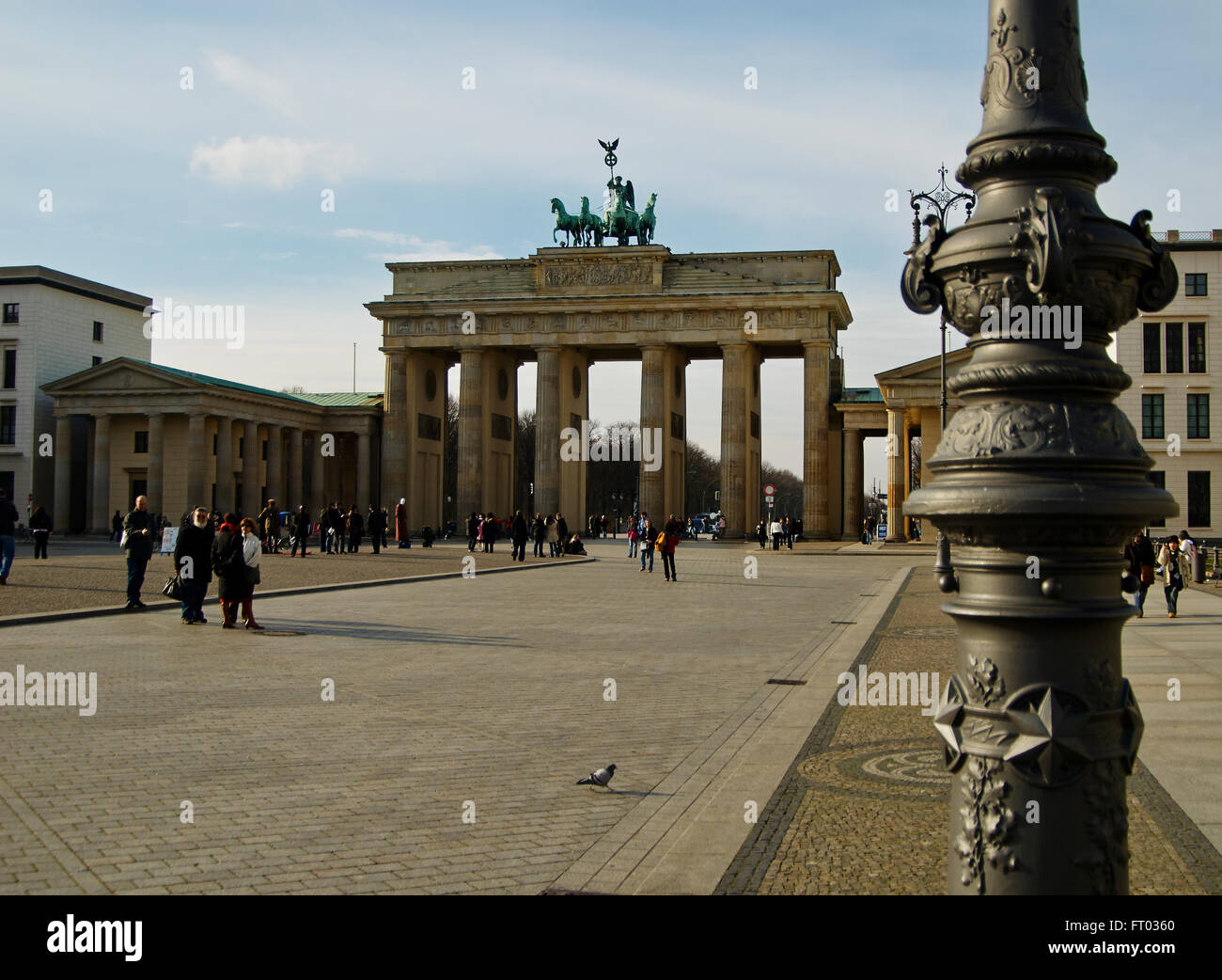 18th century neoclassical triumphal arch hi-res stock photography and ...
