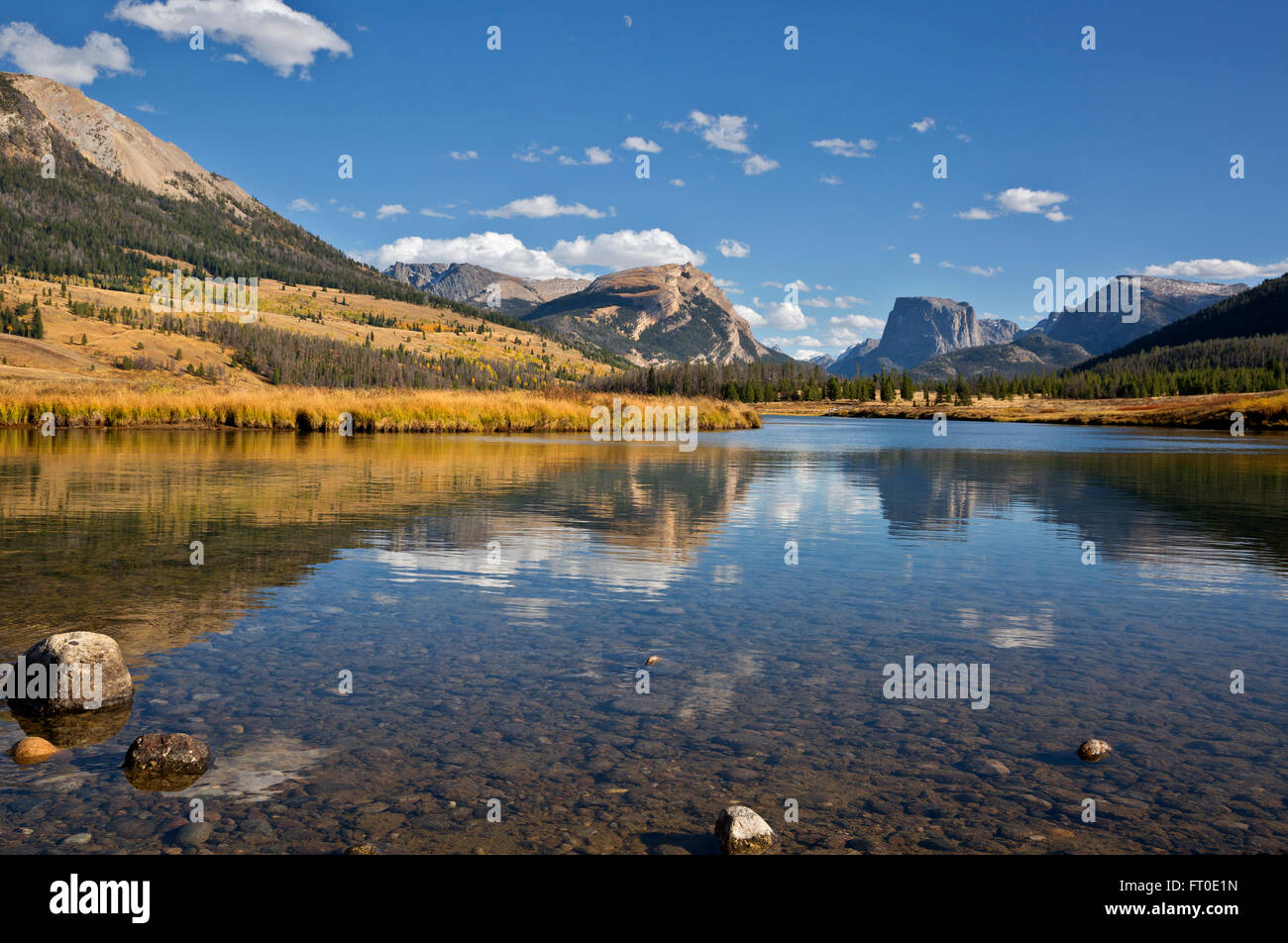 WY01377-00...WYOMING - Squaretop Mountain and the Green River in the Teton National Forest section of the Wind River Range. Stock Photo