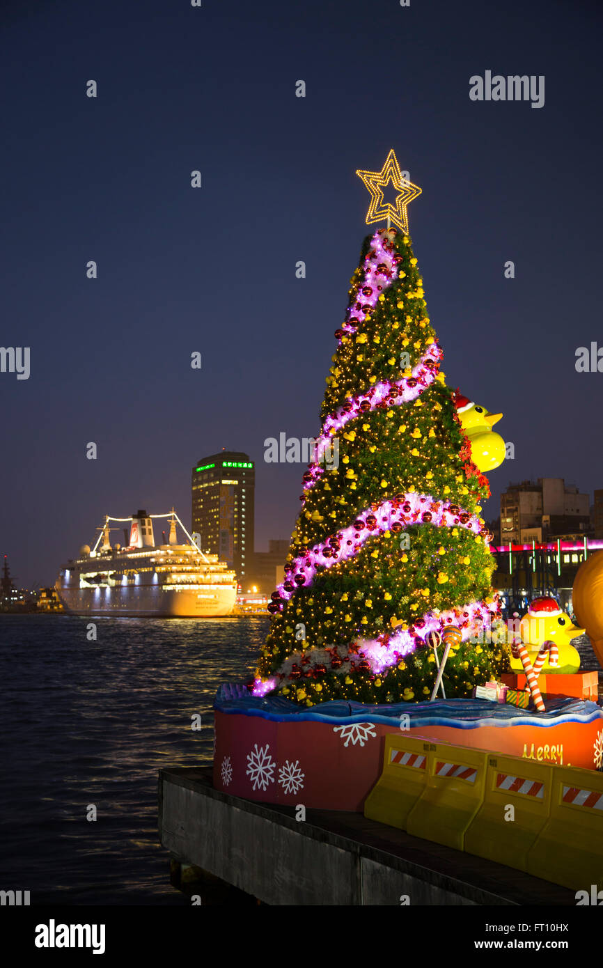 Christmas tree and cruise ship MS Deutschland, Reederei Peter Deilmann, at pier, Keelung, Northern Taiwan, Taiwan Stock Photo