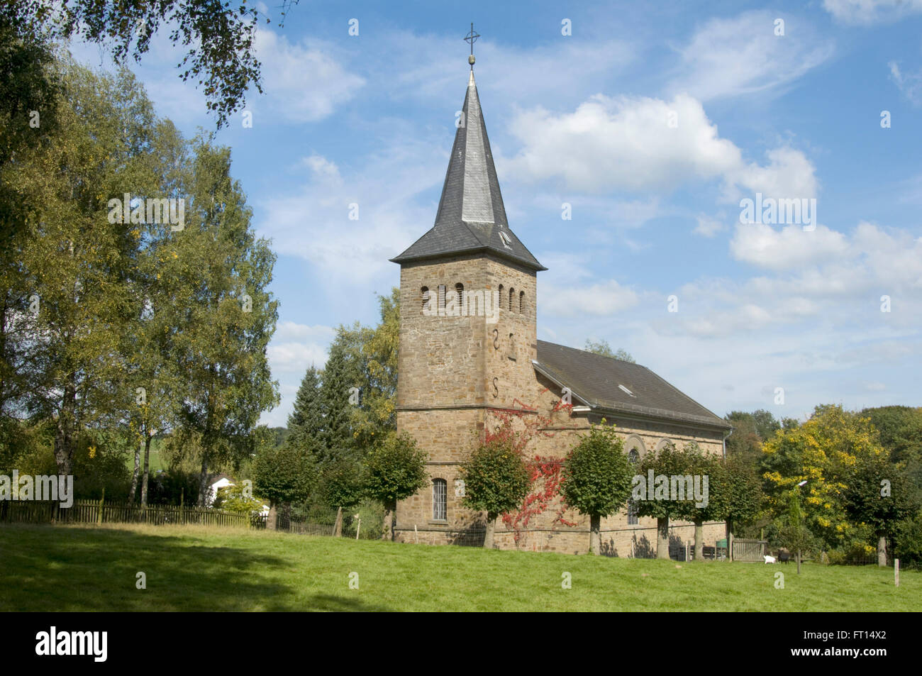 BRD, Nordrhein-Westfalen, Gemeinde Kürten im Rheinisch-Bergischen Kreis, evangelische Kirche von Delling Stock Photo