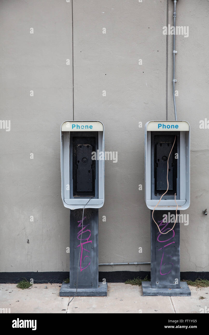 Abandoned old phone booth hi-res stock photography and images - Alamy