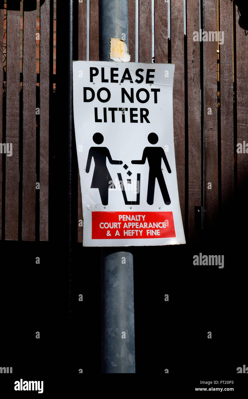 Fine for littering hires stock photography and images Alamy
