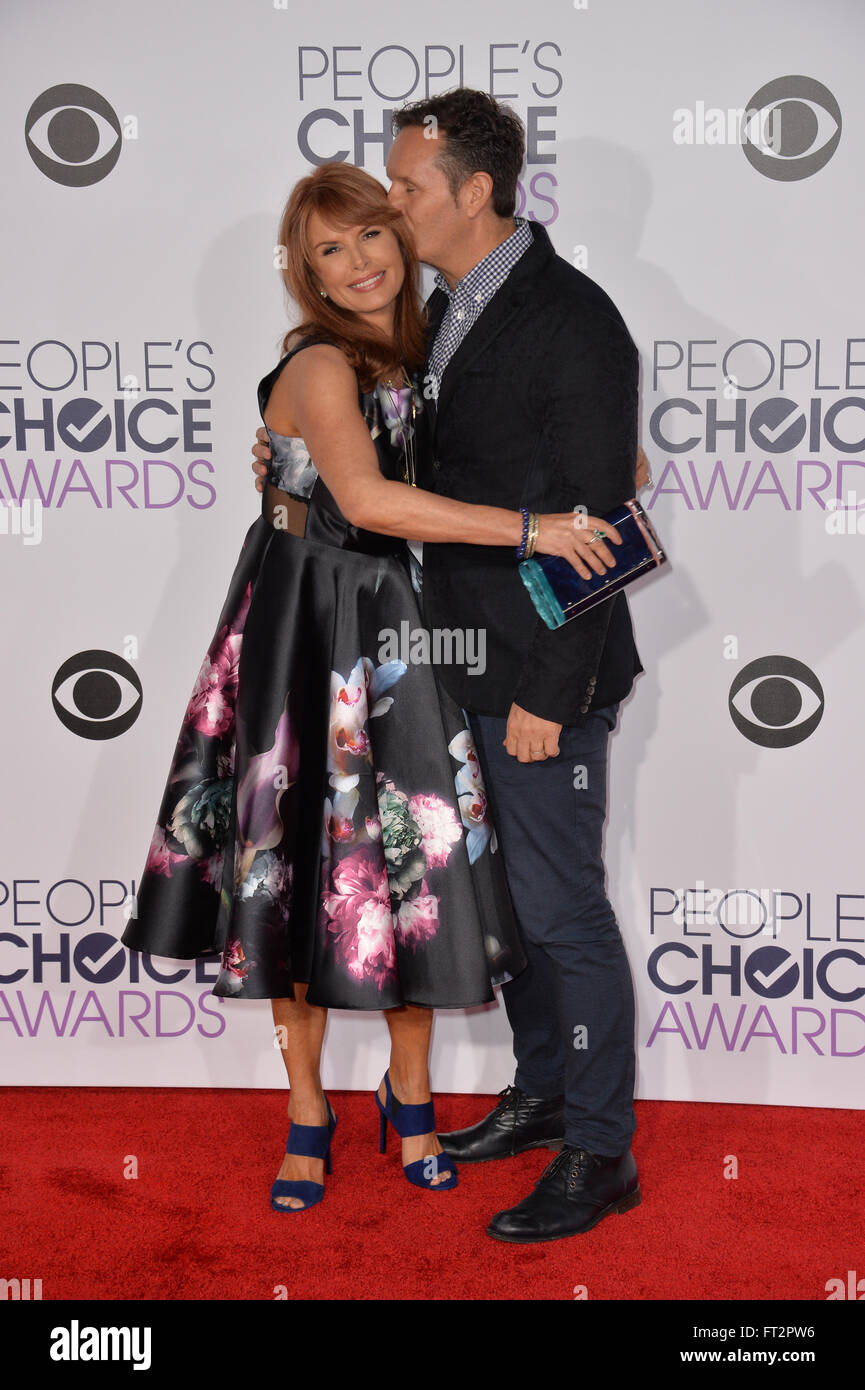 LOS ANGELES, CA JANUARY 6, 2016 Roma Downey & Mark at the