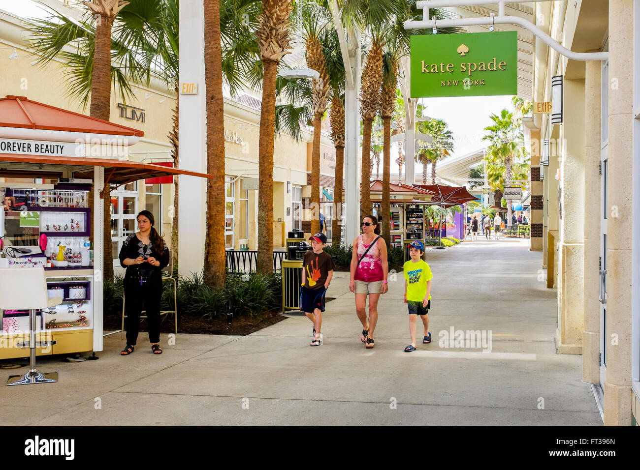 adidas eqt 18 windbreaker