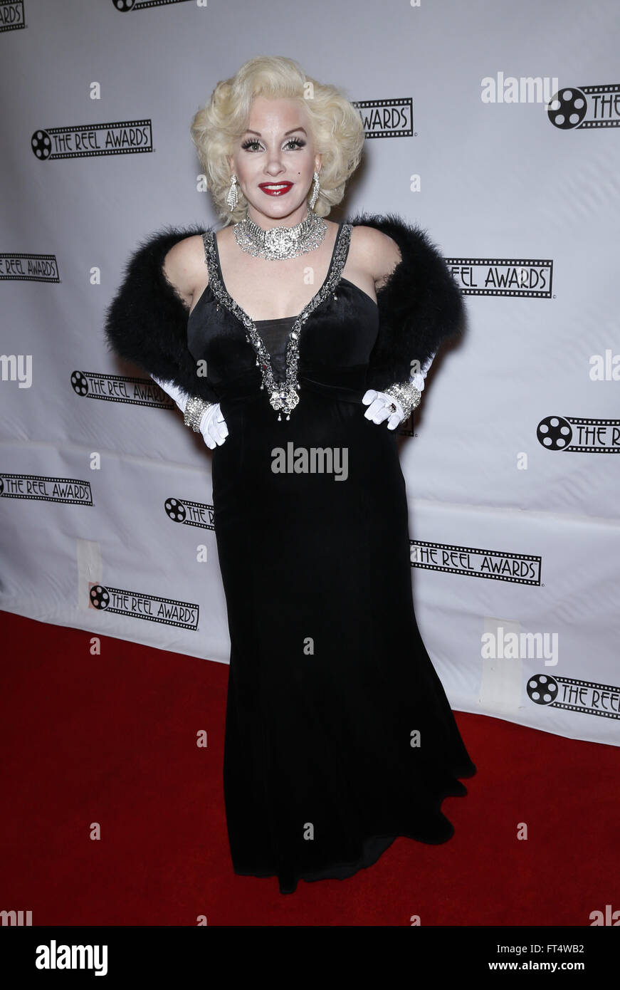 Marilyn monroe red carpet hires stock photography and images Alamy