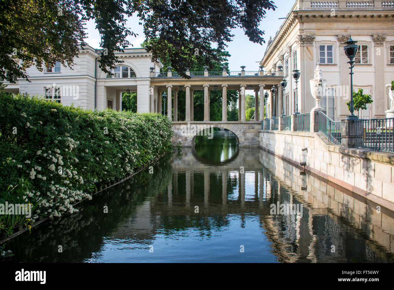 Lazienki park warsaw hi-res stock photography and images - Alamy