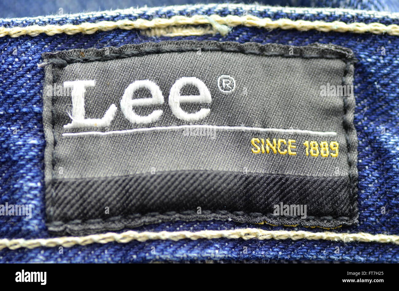 Closeup of Lee label on blue jeans Stock Photo - Alamy