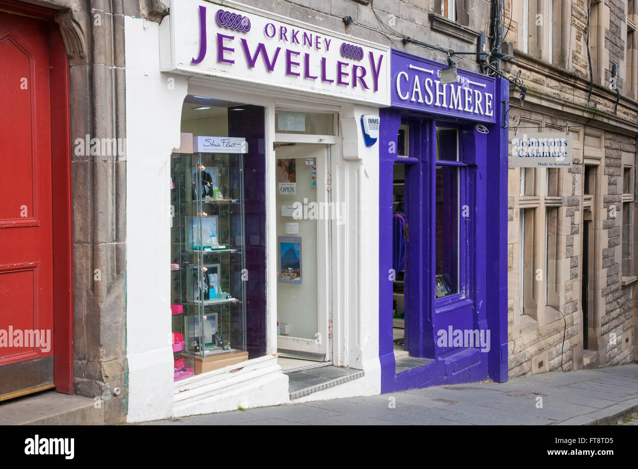 Edinburgh, City of Edinburgh, Scotland. Colourful shop fronts in Upper Bow, a cobbled lane off the Royal Mile. Stock Photo