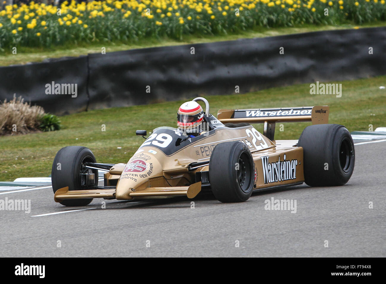 Goodwood classic historic motor racing at the Goodwood Members Meeting ...