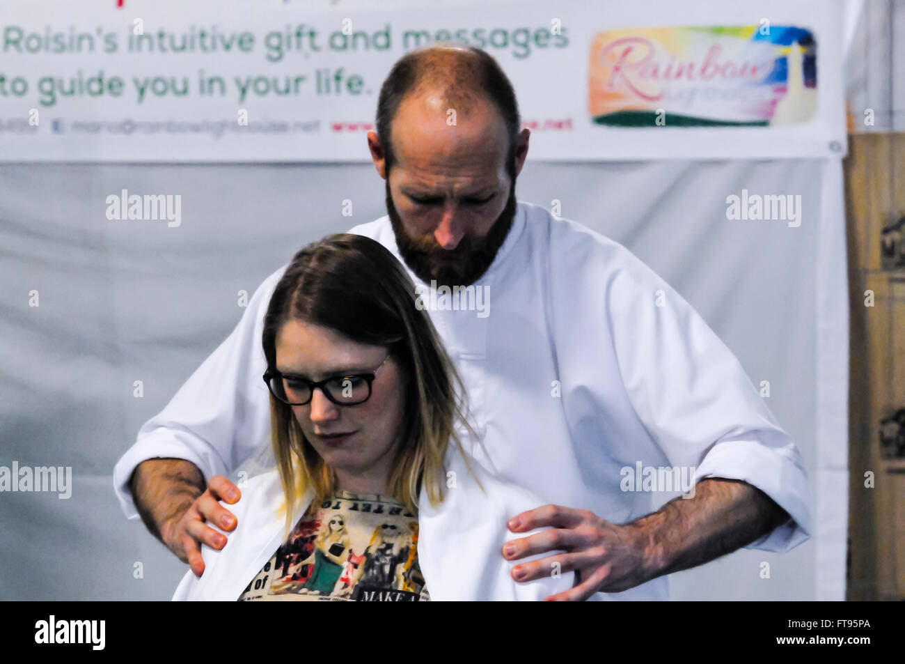 Shoulder rub hires stock photography and images Alamy