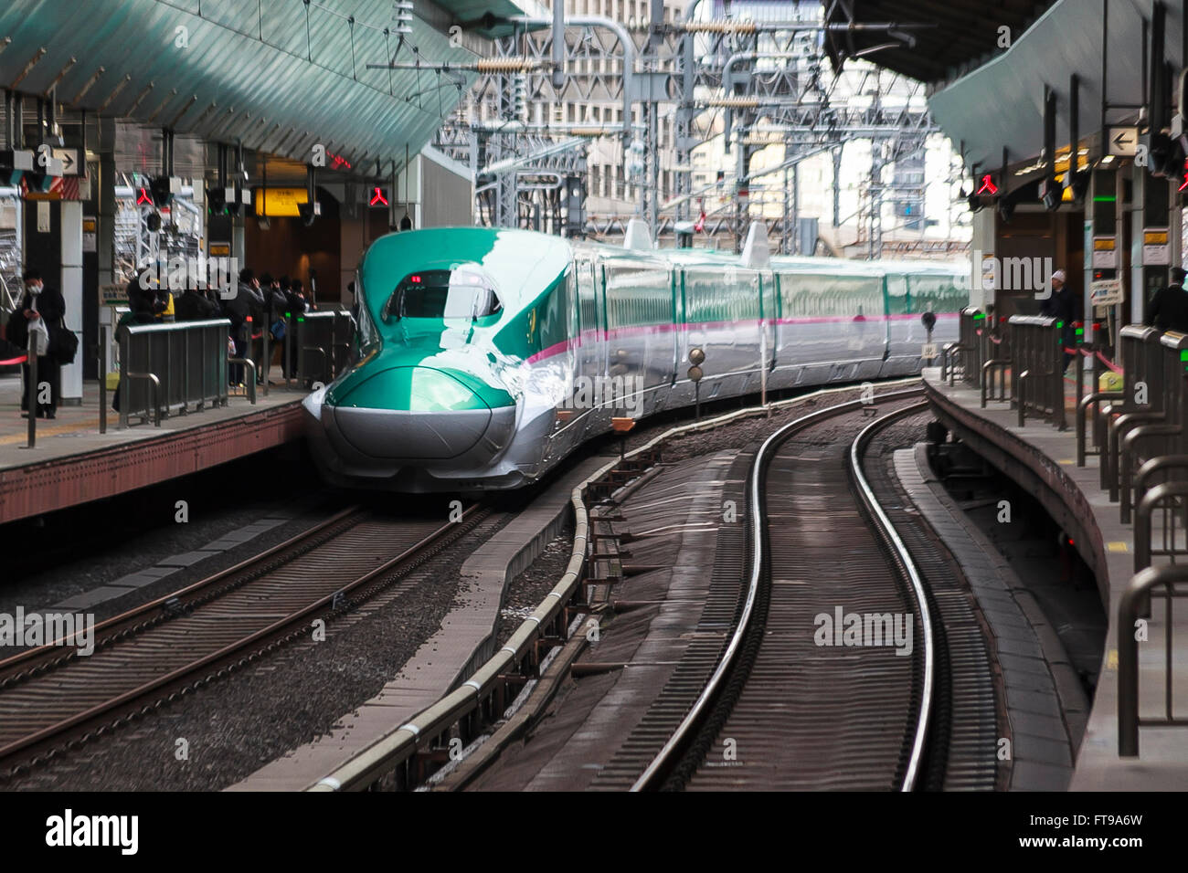Tokyo, Japan. 26th Mar, 2016. The Hayabusa Shinkansen (bullet train ...