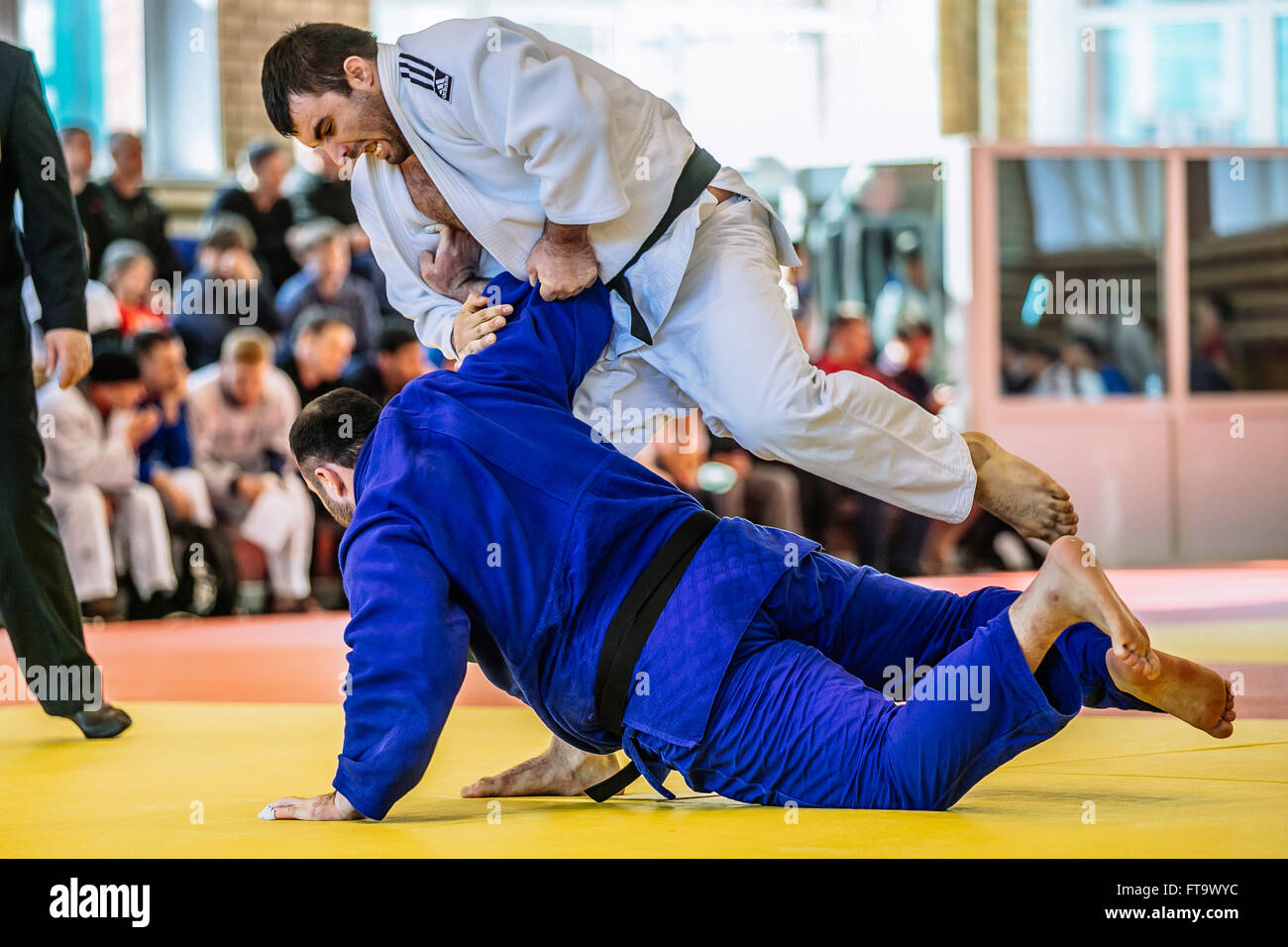 Judokas hi res stock photography and images Alamy