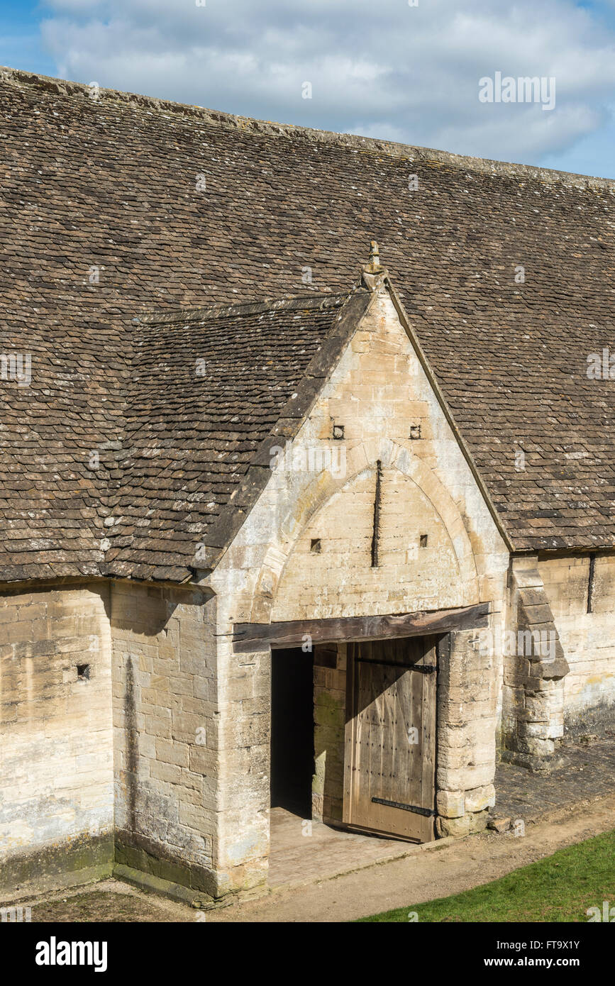 Old Tithe Barn at Barton Farm Country Park in Bradford on Avon, Wiltshire Stock Photo