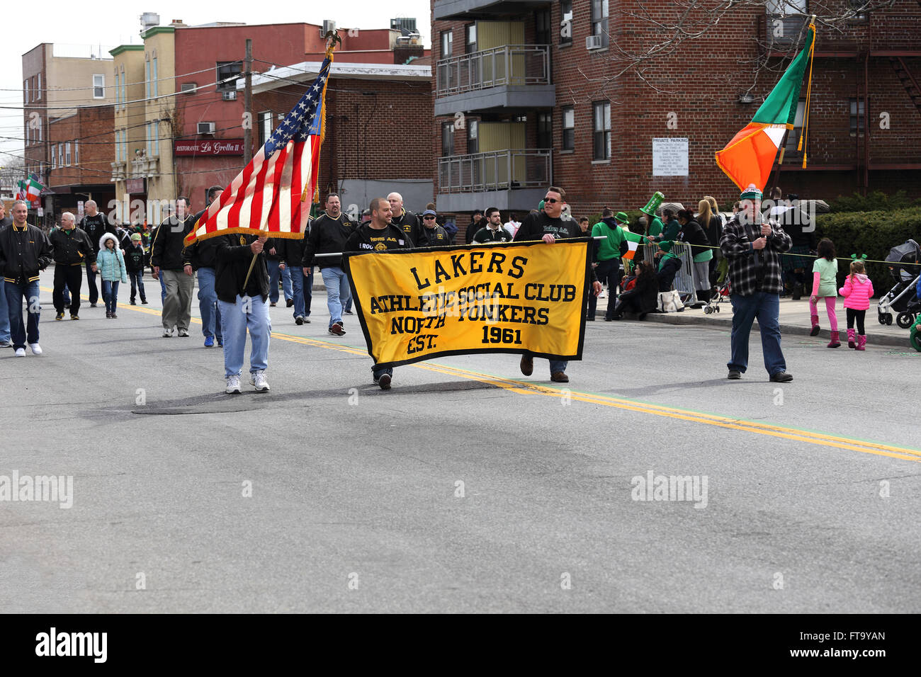 Marchers in St. Patrick's Day parade Yonkers New York Stock Photo Alamy