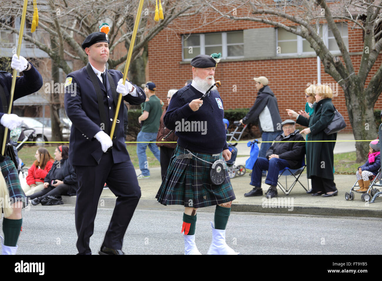 Marchers in St. Patrick's Day parade Yonkers New York Stock Photo Alamy
