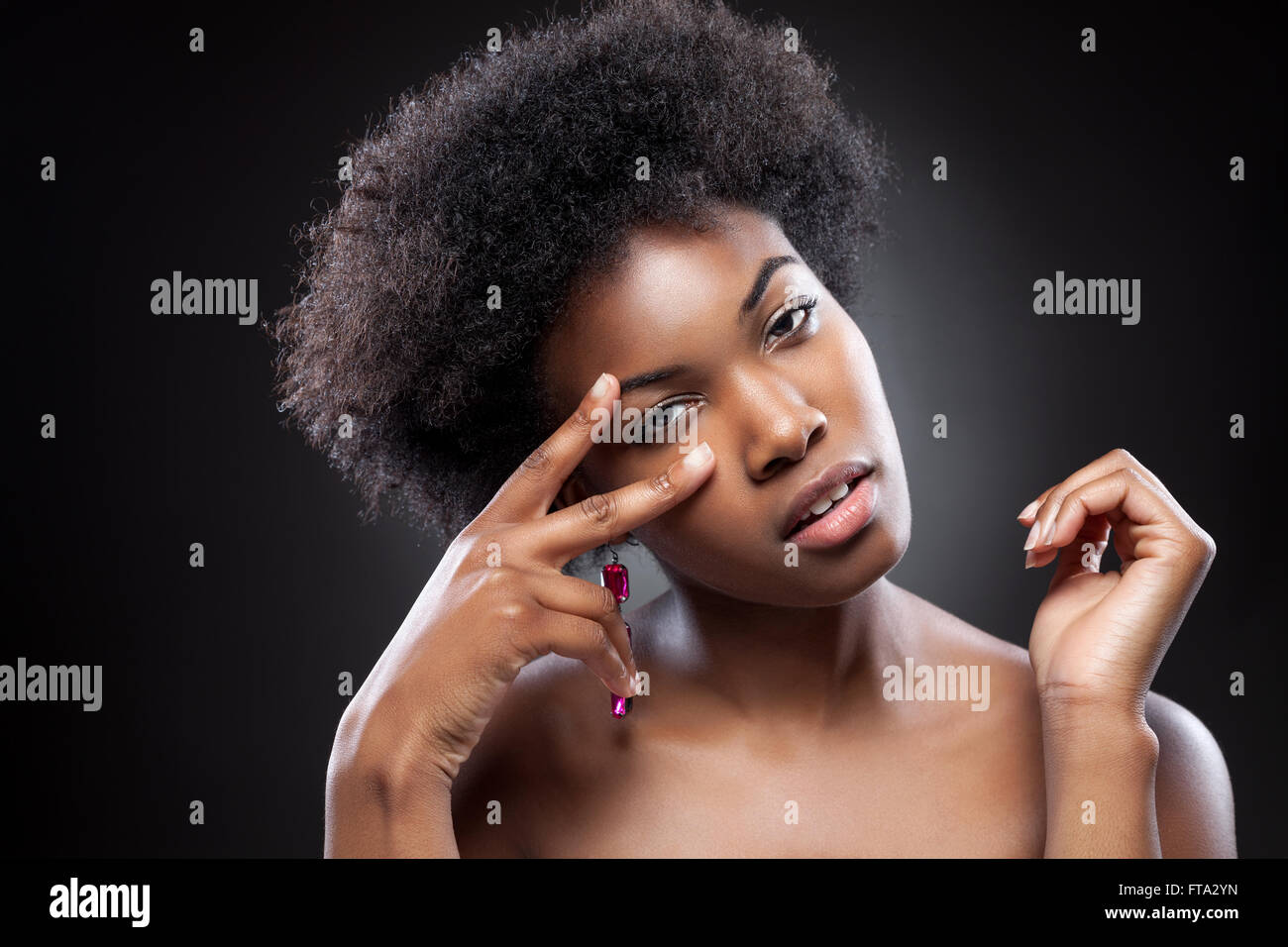 Young black beauty afro hi-res stock photography and images - Alamy