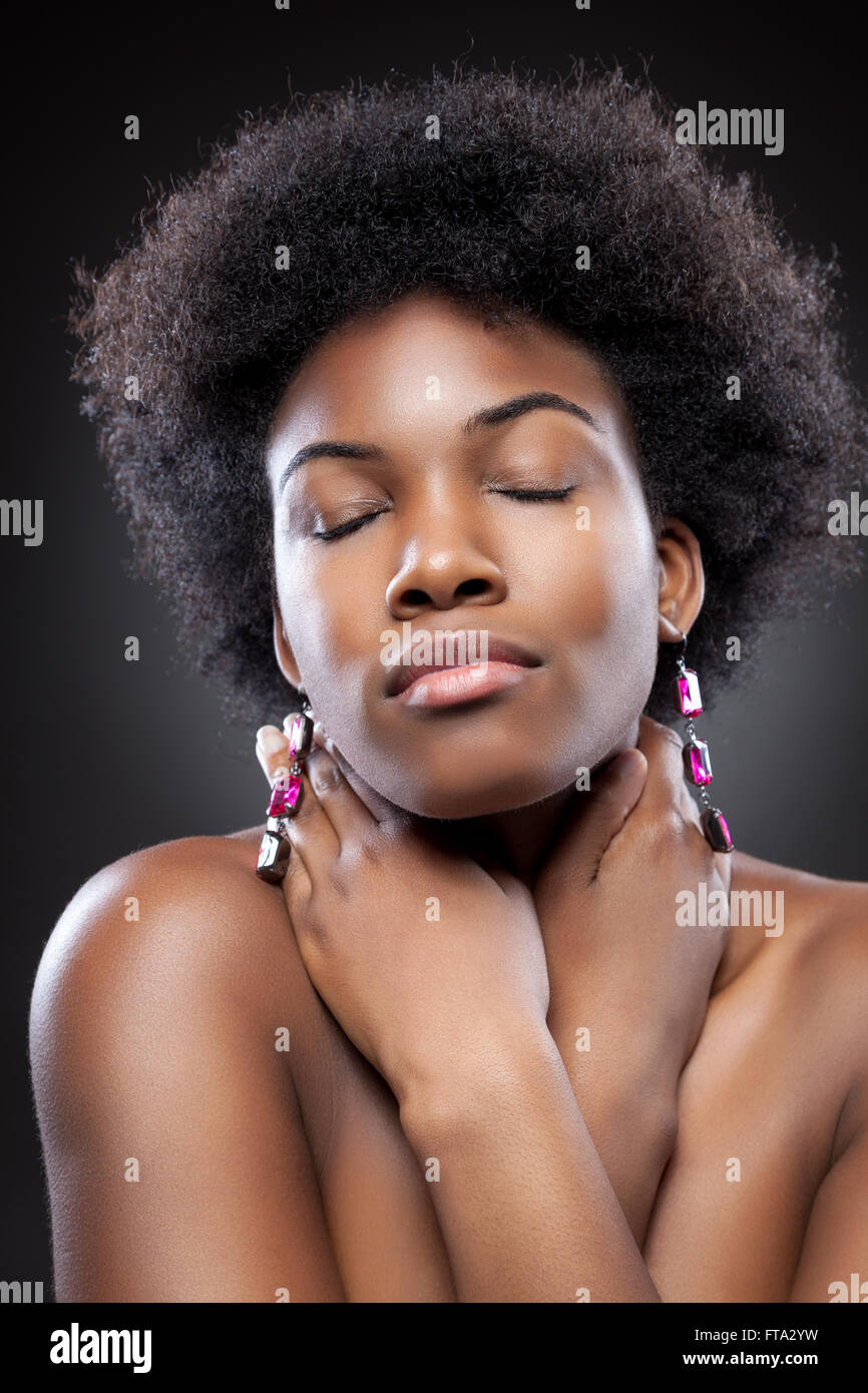 Young black beauty afro hi-res stock photography and images - Alamy