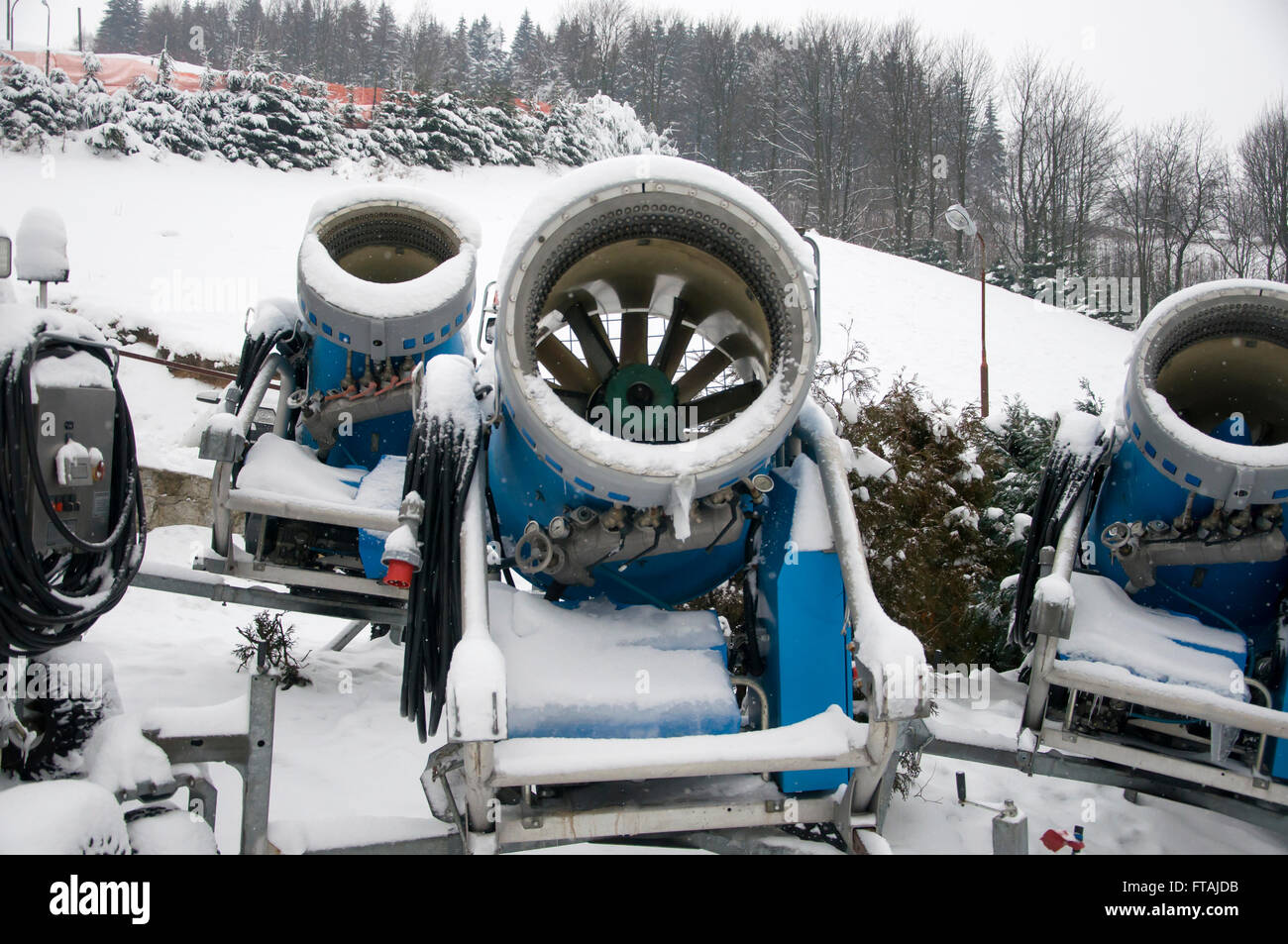 Fake snow machine hires stock photography and images Alamy