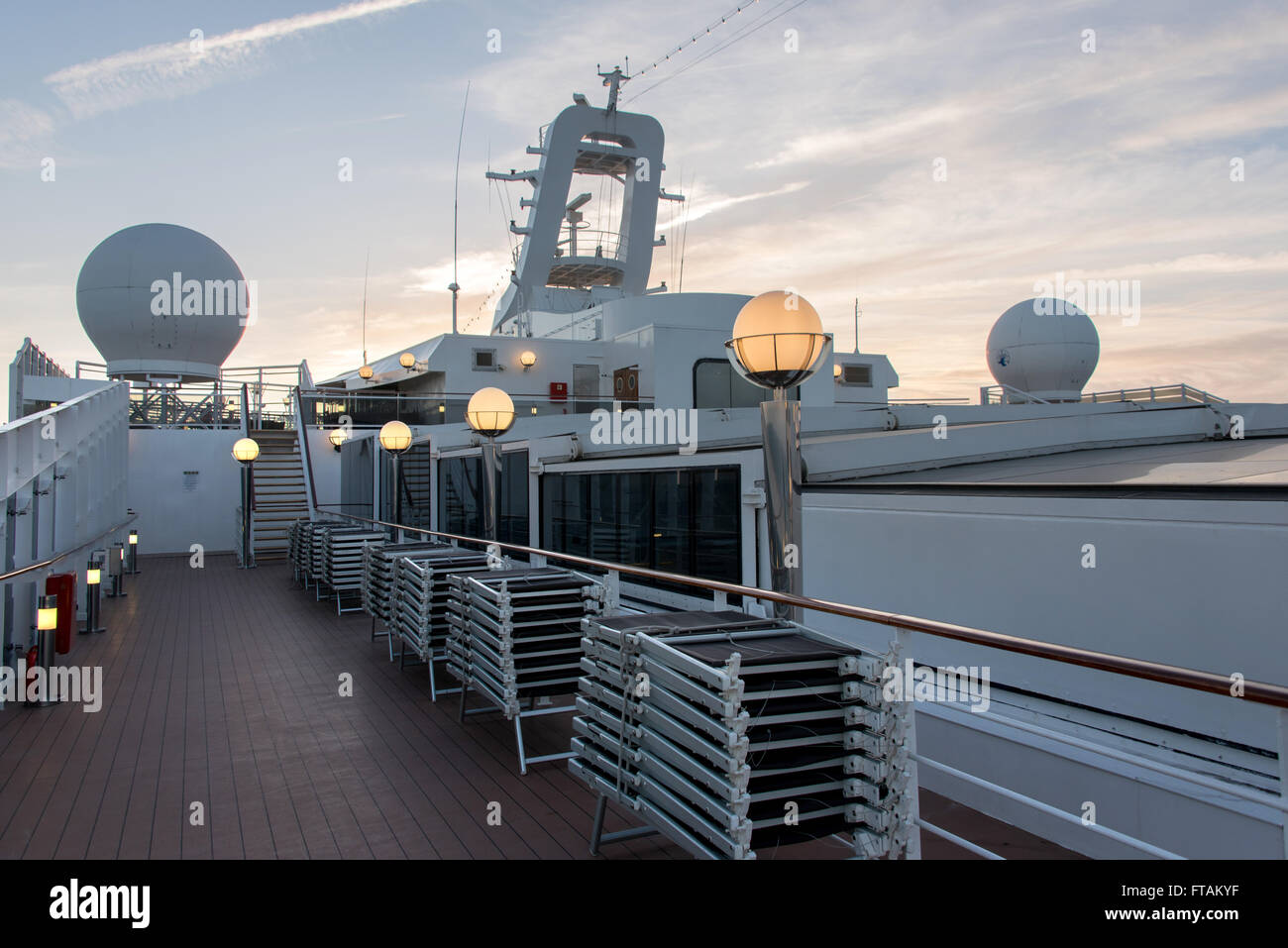Cruise ship pool deck hi-res stock photography and images - Alamy