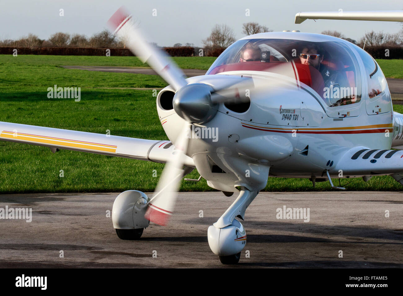 Diamond DA40 TDI Diamond Star G-LWLW taxiing at Breighton Airfield Stock Photo