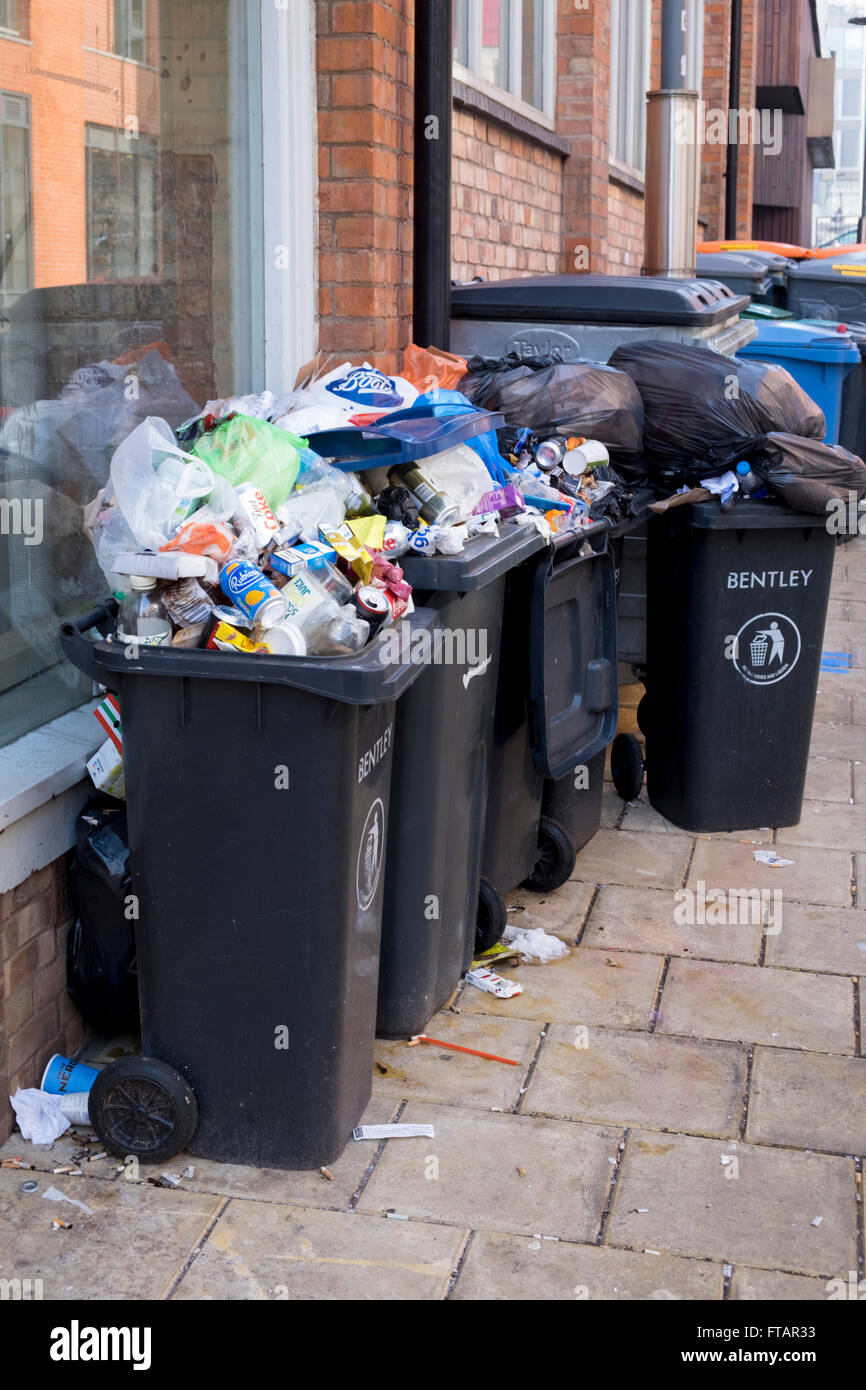 Overflowing rubbish bins in Birmingham, UK Stock Photo 101041223 Alamy