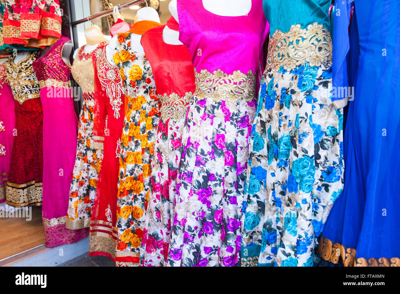 Luxury shopping india hi-res stock photography and images - Alamy