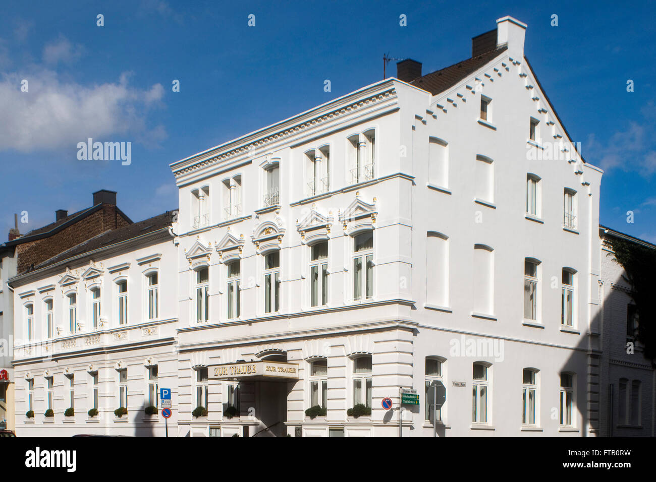 BRD, Nordrhein-Westfalen, Rhein-Kreis Neuss, Grevenbroich, Feinschmeckerlokal  Zur Traube Stock Photo