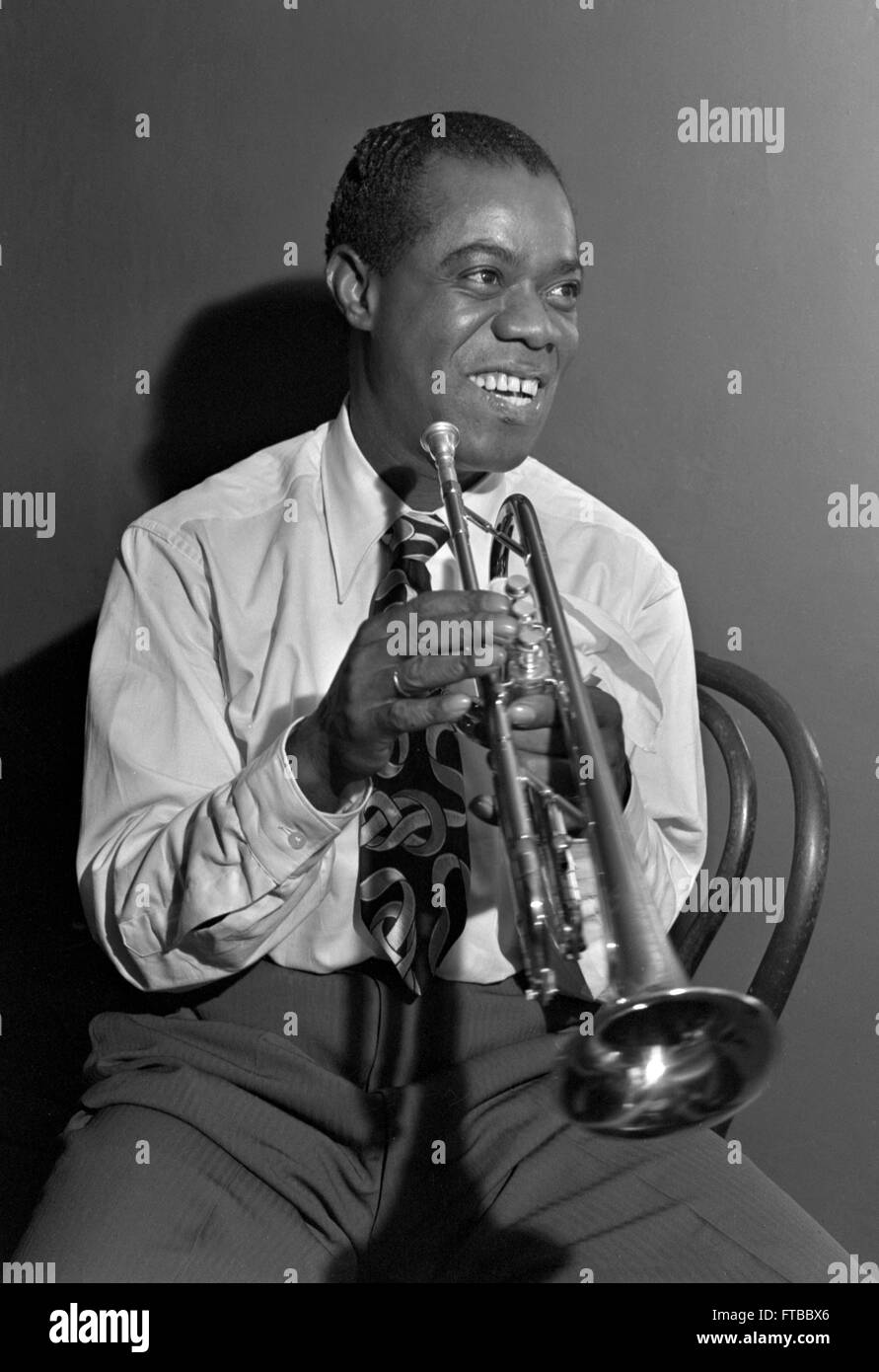 The jazz musician Louis Armstrong at the Aquarium Club, New York City, NY, c. 1946. Photo by William P Gottlieb Stock Photo