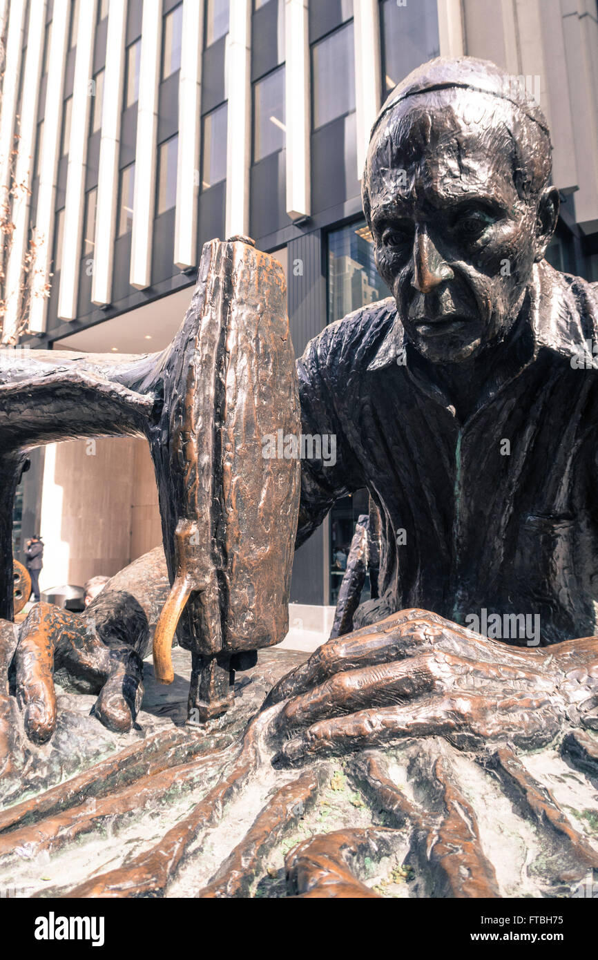 'The Garment Worker', Fashion District, NYC Stock Photo