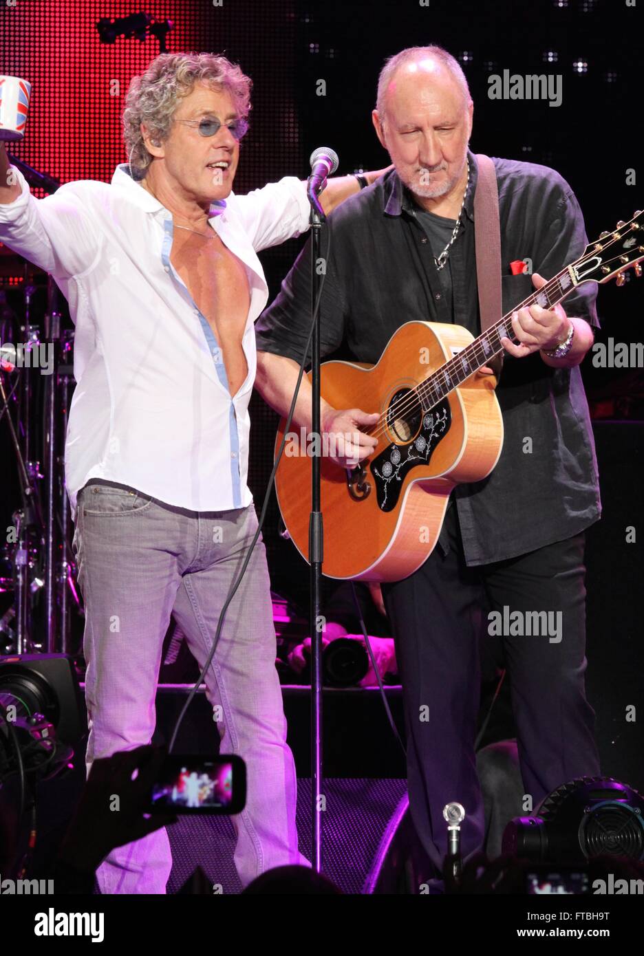 The Who  Roger Daltry , Pete Townshend  Nassau Coliseum 2/21/2013                         photo  Michael Brito Stock Photo