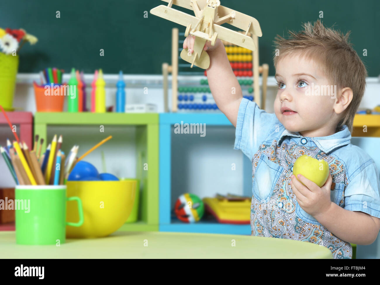 Задержка психического развития. Задержка развития ребенка. Дети с задержкой психического развития. Разделение прикормов и корригирующих добавок. Ребенок отстает в развитии занятия.