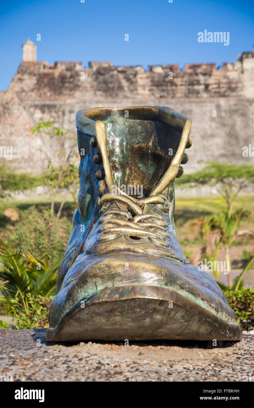 Old shoes monument hi-res stock photography and images - Alamy