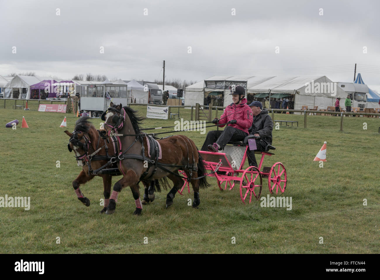 The Living Heritage Country show.Competitors compete in the British scurry driving competition. © Scott Carruthers/Alamy Live Ne Stock Photo