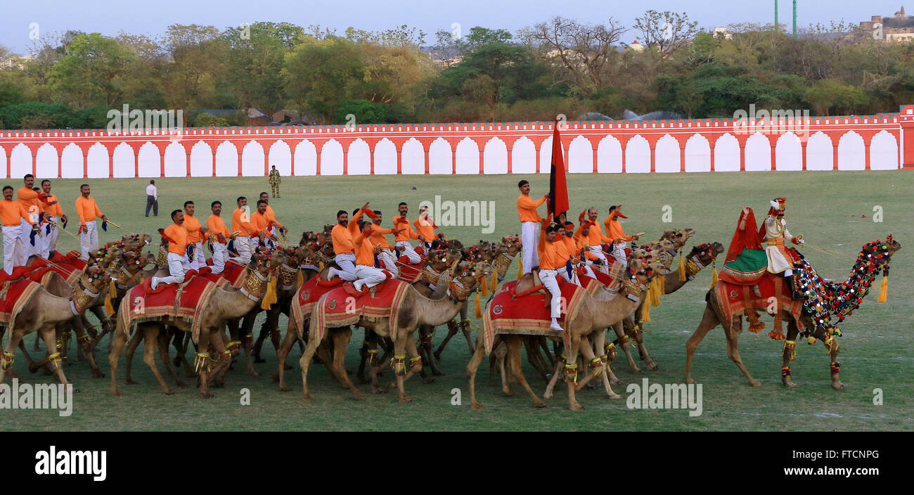 Jaipur, India. 27th Mar, 2016. India's Border Security Force (BSF