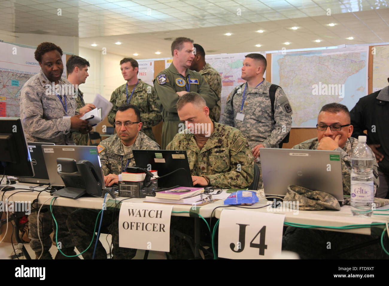 Members of spanish emergency army unit hi-res stock photography and ...