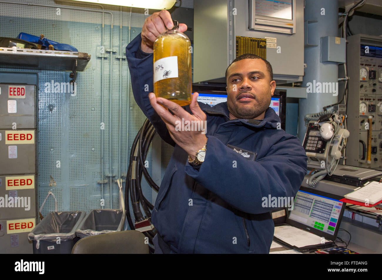 Chief machinist mate hi-res stock photography and images - Alamy