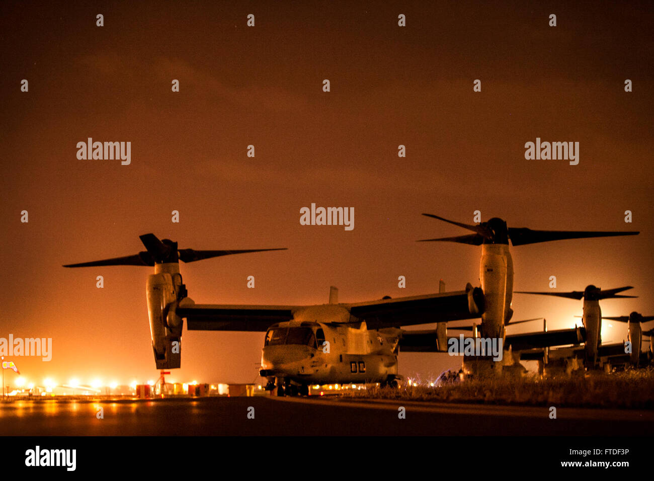 150724-M-JT438-042 NAIROBI, Kenya (July 25, 2015) MV-22B Ospreys with the “Greyhawks” of Marine Medium Tiltrotor Squadron 161 (Reinforced), 15th Marine Expeditionary Unit (MEU), stage at Jomo Kenyatta International Airport during President Barack Obama’s visit to Nairobi July 25, 2015. Elements of the 15th MEU, based out of Camp Pendleton, California, and embarked aboard the Essex, are conducting naval operations in the 6th Fleet areas of operation in support of U.S. national security interests in Europe and Africa. (U.S. Marine Corps photo by Cpl. Elize McKelvey/Released) Stock Photo