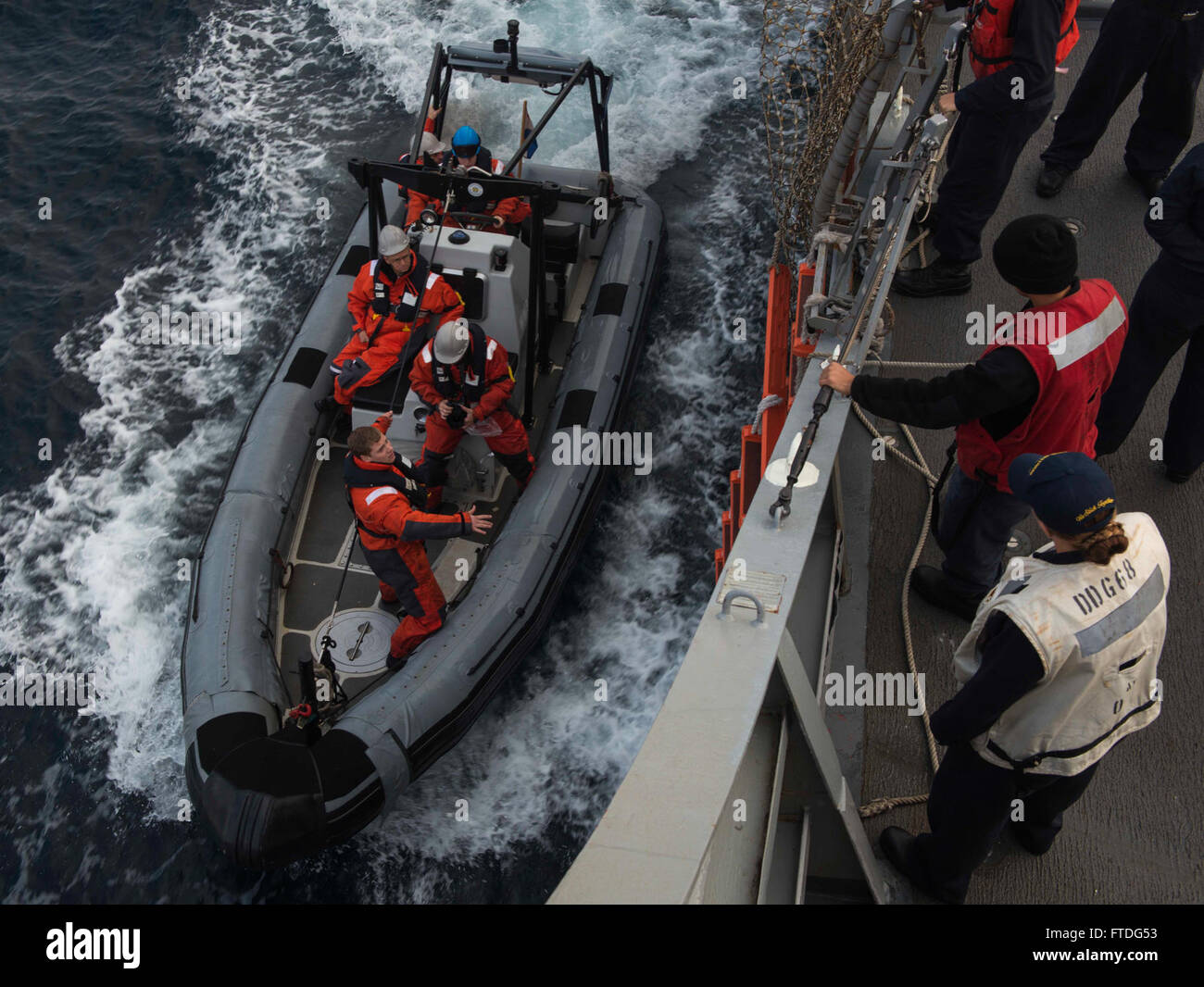 Uss sullivans ddg 68 arleigh burke class hi-res stock photography and ...