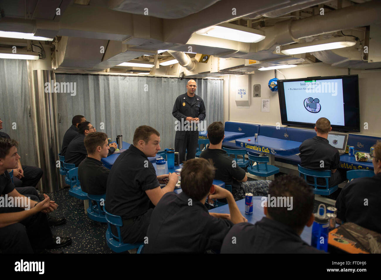 151029-N-TC720-103 MEDITERRANEAN SEA (Oct. 29, 2015) Master-at-Arms 1st Class Joshua Durham, from Franklin, Kentucky, teaches a shipboard security reaction force-basic class aboard USS Donald Cook (DDG 75) Oct. 29, 2015. Donald Cook, an Arleigh Burke-class guided-missile destroyer, forward deployed to Rota, Spain is conducting a routine patrol in the U.S. 6th Fleet area of operations in support of U.S. national security interests in Europe. (U.S. Navy photo by Mass Communication Specialist 3rd Class Mat Murch/Released) Stock Photo