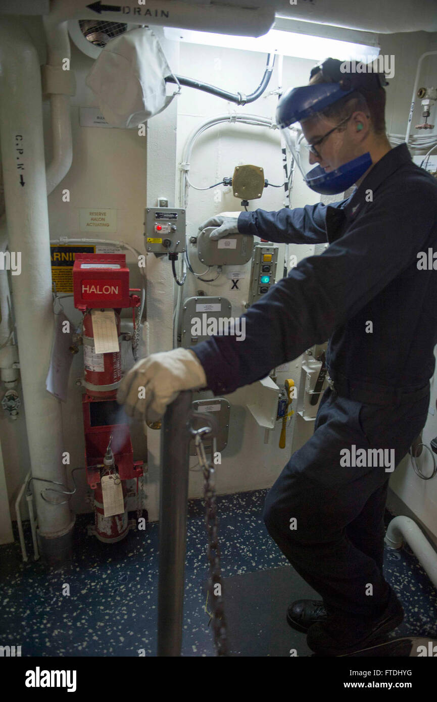 Mid cycle inspection hi-res stock photography and images - Alamy